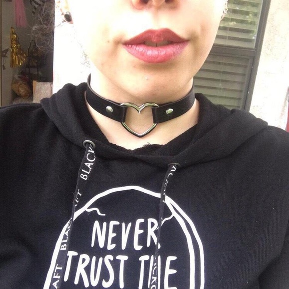 JJDreams Collana con Borchie Donna Cuore Choker Pelle Nero Collana Gotica Set Punk Collana Girocollo